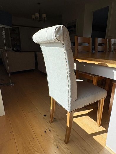 Dining room table and 8 chairs