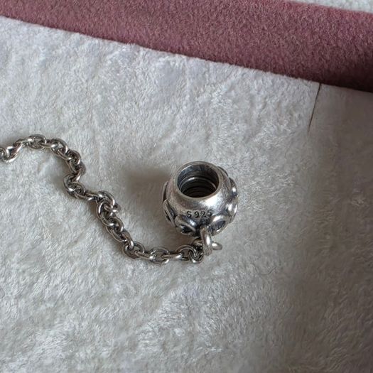 Pandora band of hearts safety chain charm very good condition hallmarked