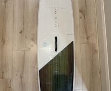 Slingshot Crisis v3 146 kiteboard