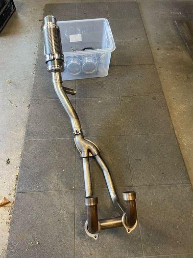 Suzuki GS500 Delkevic exhaust and silencer