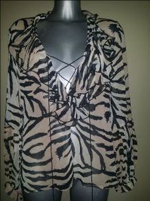 H&M Lovely occasional blouse size UK10 EUR 38 Postage included