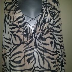 H&M Lovely occasional blouse size UK10 EUR 38 Postage included