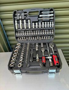 100pcs Socket & Bit Set 1/2" & 1/4"