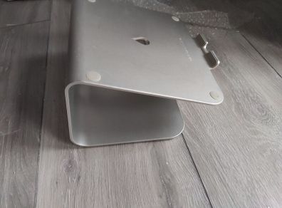 laptop riser