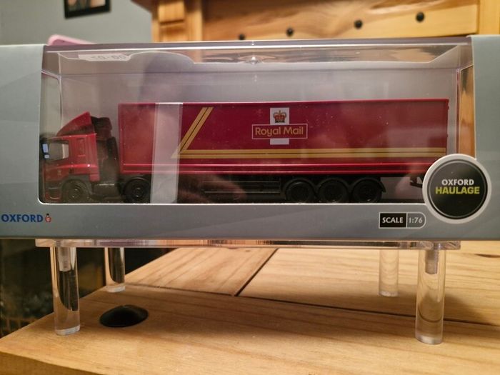 model buses/trucks
