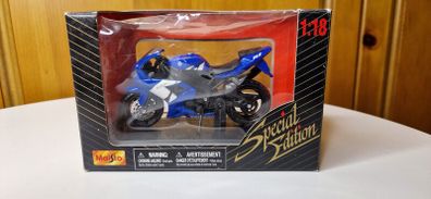 02-03 Yamaha YZF R1 1:18 model