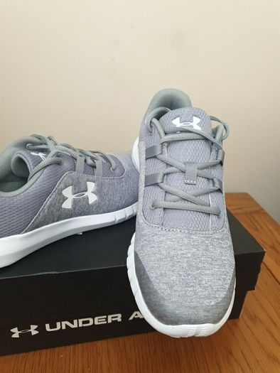 New Under Armour trainers (unisex) size 6uk