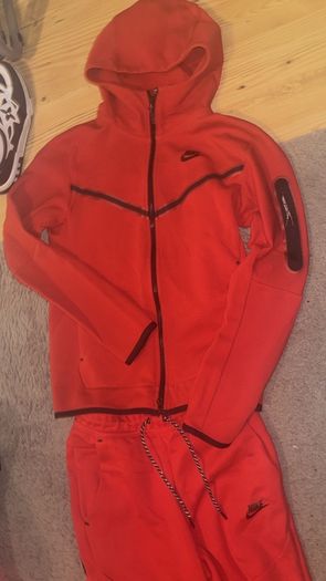 Men's nike tech fleece tracksuit red size xs