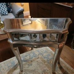 table and matching lamp