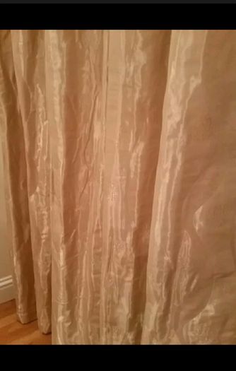 Heavy Curtains+ tie backs