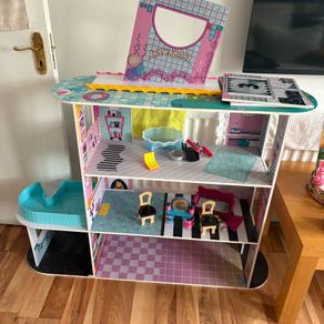 dolls house