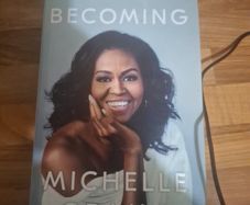 Becoming Michelle Obama