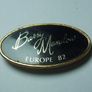 BARRY MANILOW (American singer songwriter) - UK & Ireland merchandise/promotional pin badge for his Europe 1982 tour Image 2