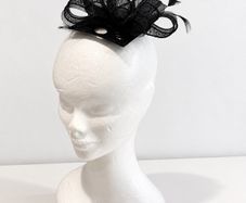 New Dunnes Stores Black Mesh & Feather Fascinator Hair Clip