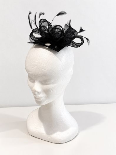 New Dunnes Stores Black Mesh & Feather Fascinator Hair Clip