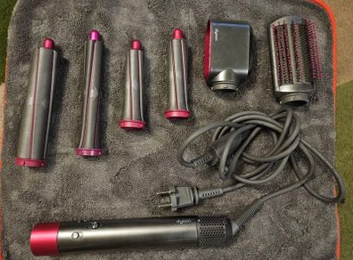 Dyson airwrap hairdryer  HS01