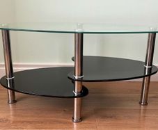 Stylish Oval Coffee Table - Perfect Condition