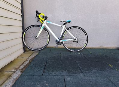 Women Cube Road Bike Excellent Condition