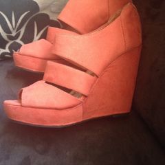 Beautiful Wedge Sandals (eu38/ size 5)