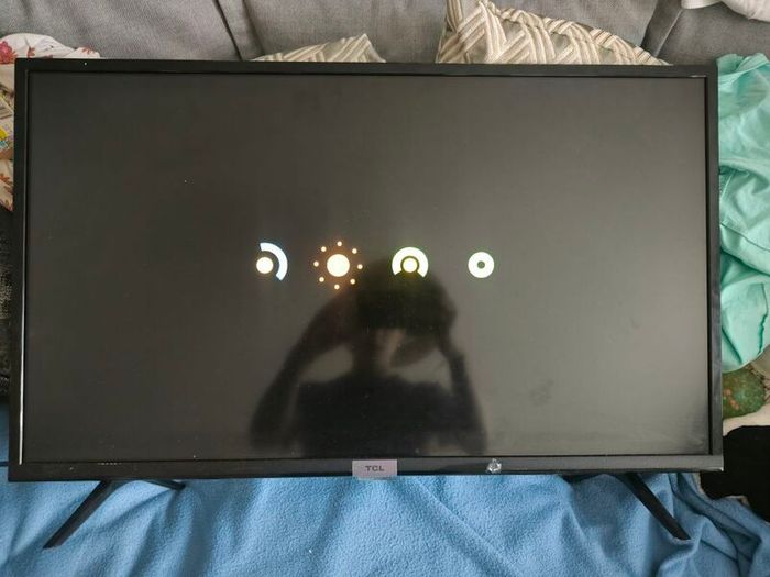 TCL 32" smart tv
