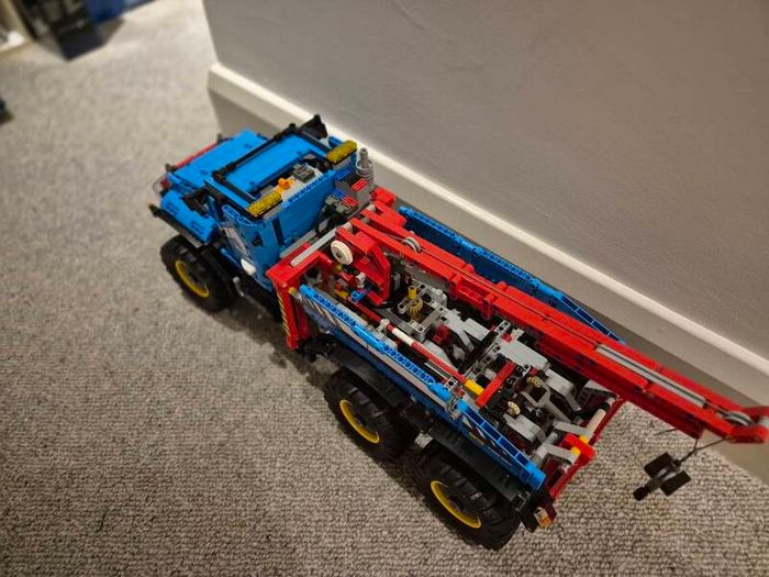 Lego Technic 42070 6x6 All Terrain Tow Truck