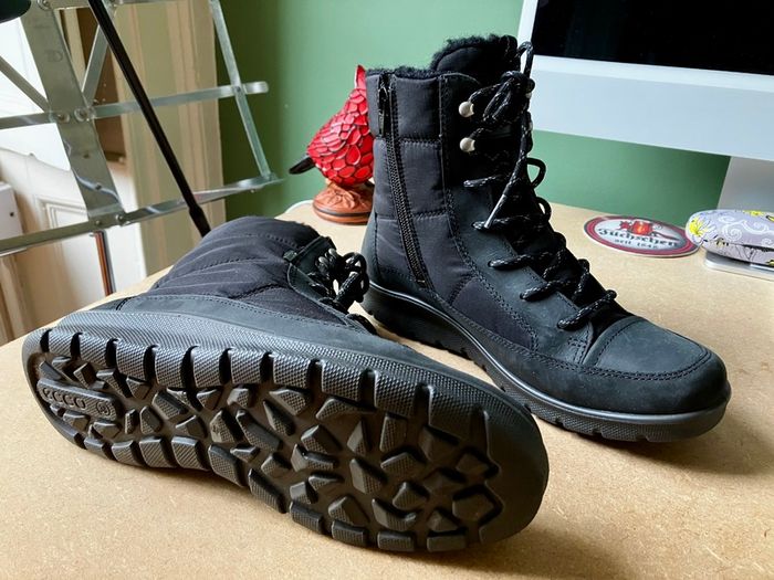 Ecco black winter boots - excellent condition