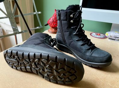 Ecco black winter boots - excellent condition