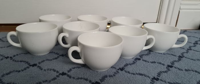 8 x Plain White Wedgwood Cups