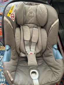 cybex baby car seat + Cybex Base