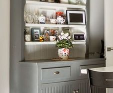 Pine dresser kitchen hutch with 2 x drawers and pull out drawers