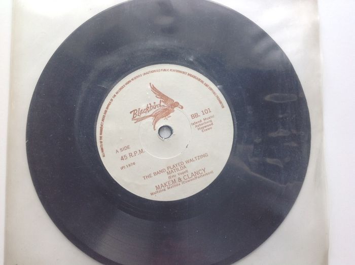 Vinyl record, 7" single, Makem & Clancy- The Band Played Waltzing Matilda