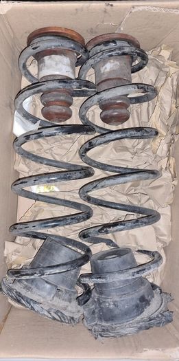 Berlingo/Partner coil spring set.