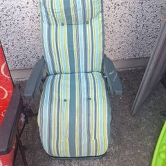 sun loungers x3