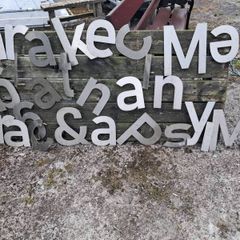 Stainless steel letters