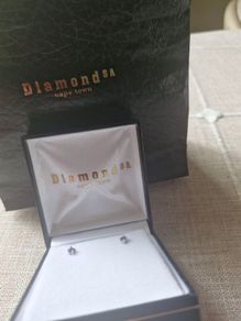 studs earrings
