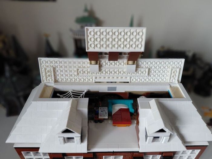 Lego Home Alone house 21330