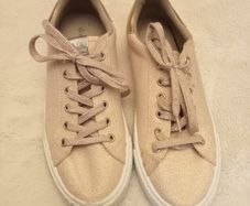 Victoria Shimmer Metallic Pink Trainers - Size UK 7