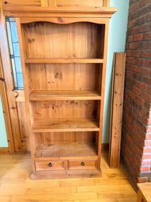 bookshelf