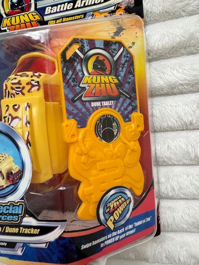 Kung Zhu Pet Special Forces Battle Armor RockO / Dune Tracker new Damaged box Please look at the pictures