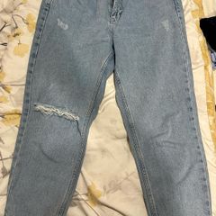 Urban outfitters mom jeans