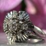 Antique Art Deco 18ct Gold and  Diamond Daisy Ring Image 8