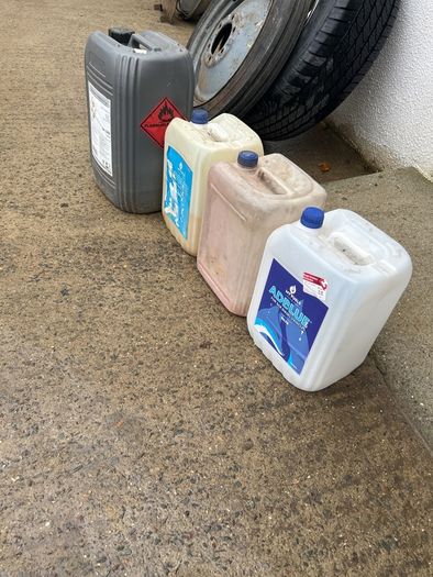 20/25 litre cans