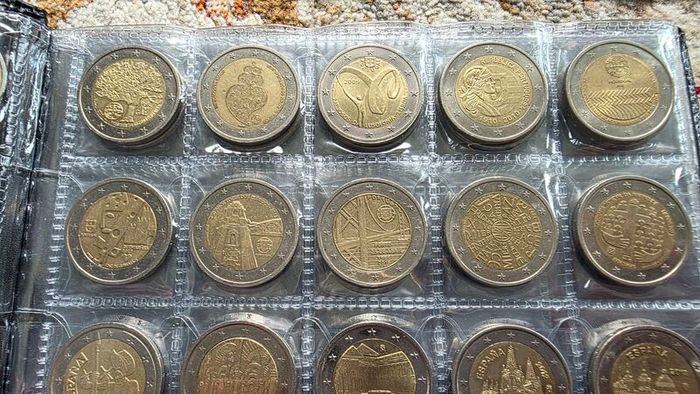 2 euro coins