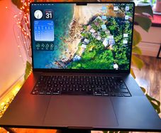Macbook M3 Max 16" - Space Black 2TB SSD