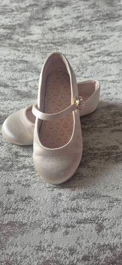shoes girl next