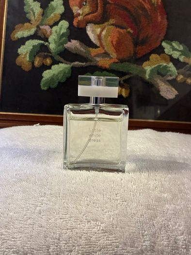 Little white dress perfumes