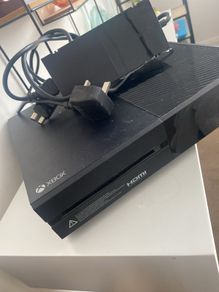 Xbox one plus Grand Theft Auto/ Fallout4