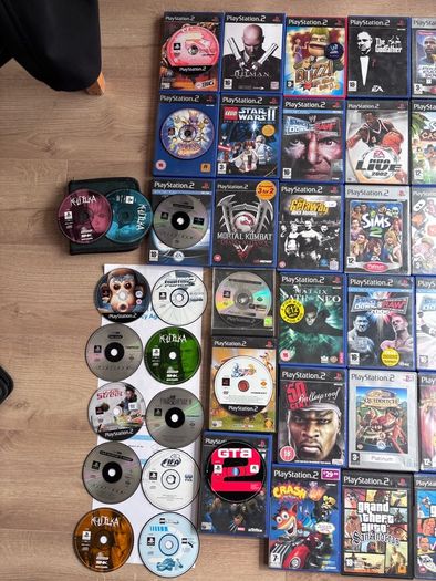 Original PS 2 Console, PS 2 games, 3 controllers as a bundle