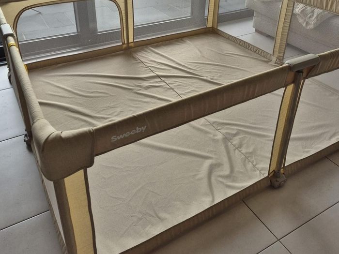 Large Sweeby Playpen
