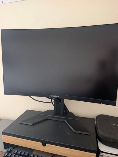 Ryzen 5 7600X | RTX 2060 | 32GB DDR5 | 27" 165Hz + Peripherals